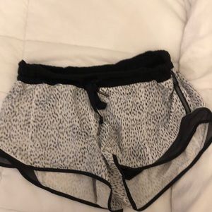 Lululemon size 4 shorts
